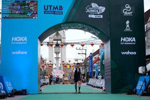 BIB: 1230, 1235, 1000
                            <button type="button" onclick="openModal(21897092)" class="btn btn-primary btn-sm float-right btn-popup" data-toggle="modal" data-target=".modal-high-quality">
                        <i class="fas fa-shopping-cart"></i> Add to Cart
                    </button>
                                            <button type="button" onclick="isThisMe(21897092, true)" class="btn btn-success btn-sm float-right btn-popup btn-isme hidden" data-toggle="tooltip" data-placement="bottom" title="นี่คือรูปของคุณใช่ไหม คลิกที่นี่เพื่อเอาเข้าอัลบั้ม">
                        <i class="fas fa-plus"></i> Add to album
                    </button>
                    <button type="button" onclick="isThisMe(21897092, false)" class="btn btn-warning btn-sm float-right btn-popup btn-isnotme hidden">
                        <i class="fas fa-ban"></i> Remove from album
                    </button>